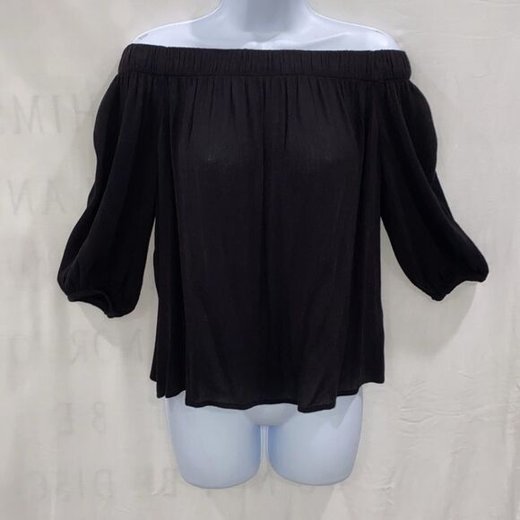 Calvin Klein Elegant Black Off-Shoulder Women's Top With Button Up Back Detail - Picture 4 of 8